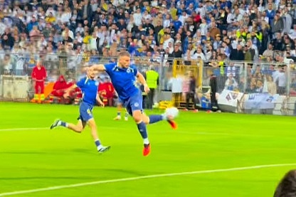 Jeste li vidjeli Demirovićevu majstoriju sa zagrijavanja? Izmamio je uzdahe s trbiina