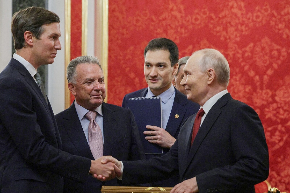 Preko Trumpovih ljudi do dogovora: Putin predložio višemilijarderski naftni sporazum u pregovorima o Ukrajini