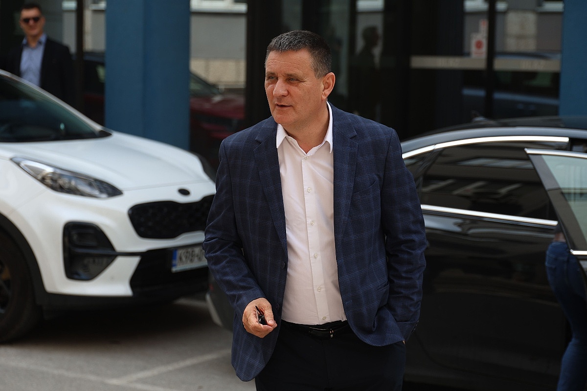 Vlado Đajić, nakon neuspjeha na izborima, otkazao svoj rođendanski koncert na kojem je trebala nastupiti Breskvica