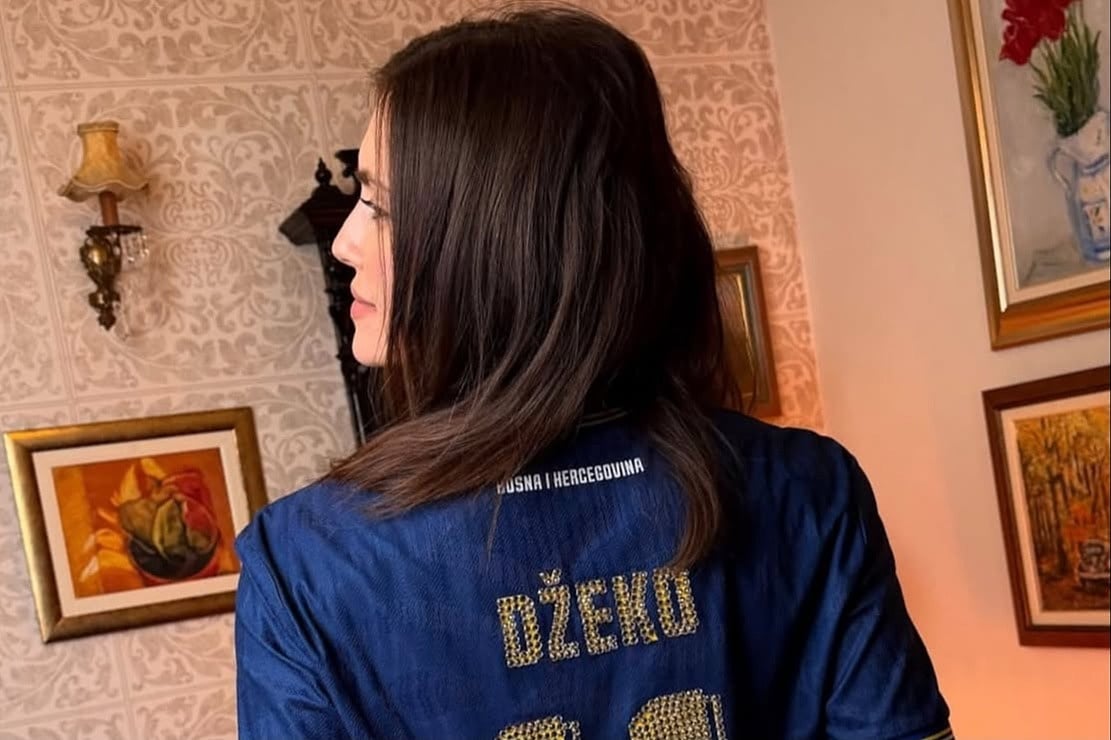 Amra Džeko pozirala u malo drugačijem dresu: "Hvala puno na predivnom poklonu"