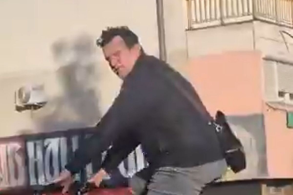 Blanuša jutro nakon izbornog poraza snimljen kako biciklom ide na posao, nije djelovao pretjerano raspoložen