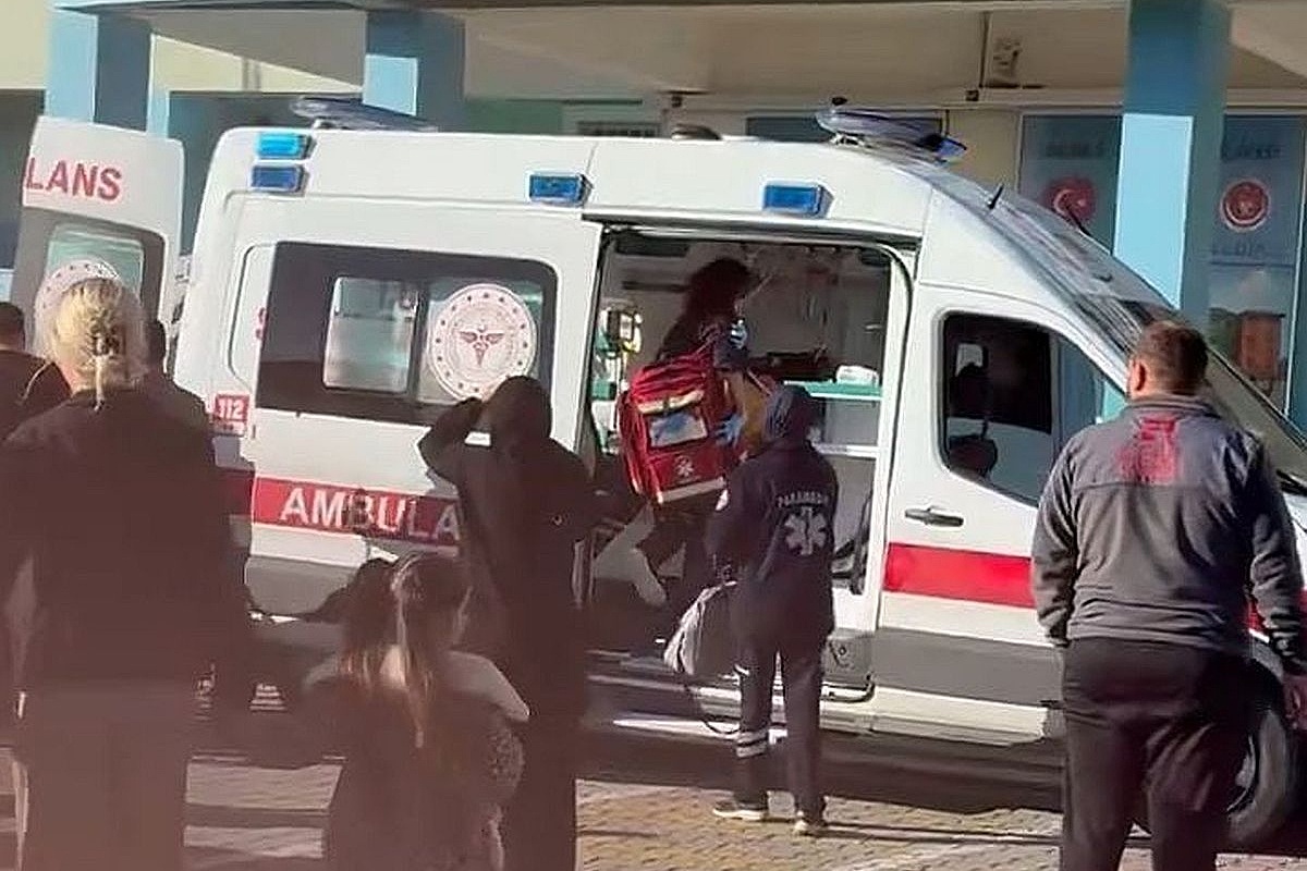 Napad nožem u školi u Istanbulu: Jedan učenik ubijen, osmero ranjeno