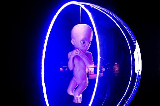 Kubrickovi rekviziti idu na aukciju: "Svjetleći fetus" mogao bi dostići cijenu od milion dolara