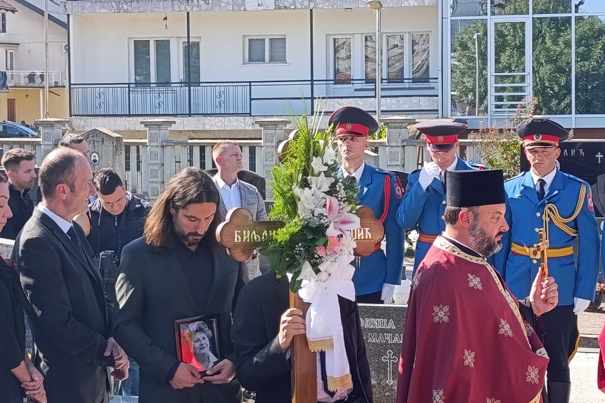 Uz počasti i prisustvo vrha RS-a: U Banjoj Luci sahranjena osuđena ratna zločinka Biljana Plavšić