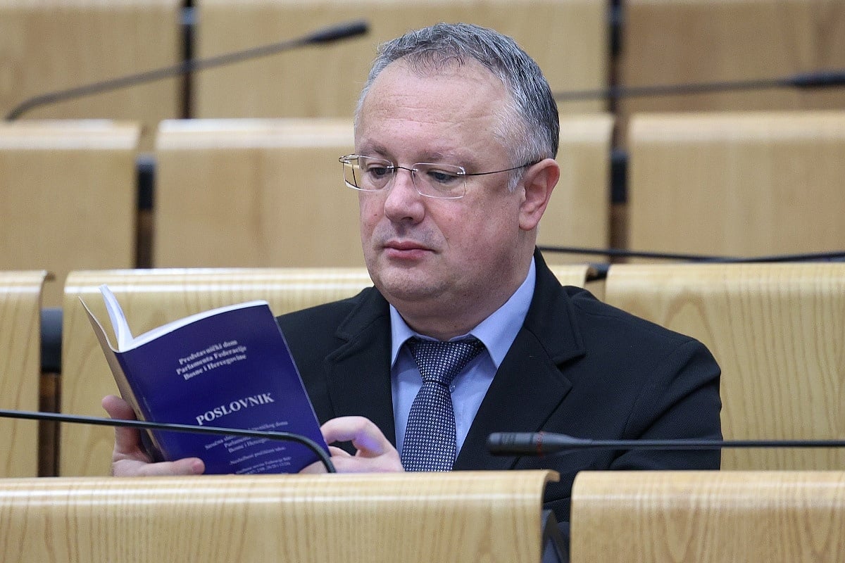 Nakon što nije osvojio mandat: Sanel Kajan se dan nakon izbora raspitivao o "bijelom hljebu" kojem se ranije protivio