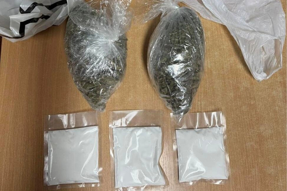 U policijskoj akciji u Kalesiji zaplijenjeno dva i po kilograma droge, jedna osoba uhapšena