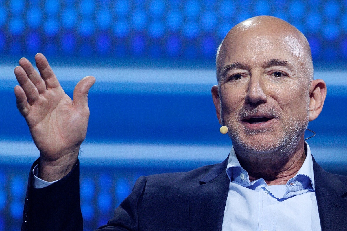Jeff Bezos: Umjetna inteligencija će omogućiti da radimo tri dana sedmično i da porodice žive od jedne plate
