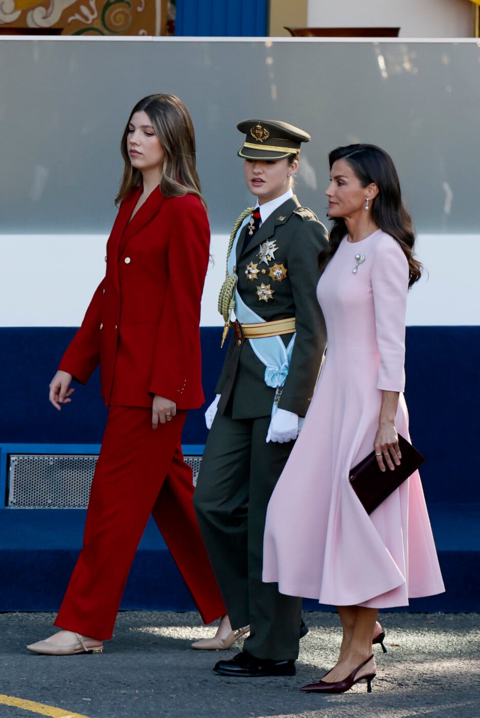 Kraljica Letizia s princezama Leonor i Sofijom (Foto: EPA-EFE)
