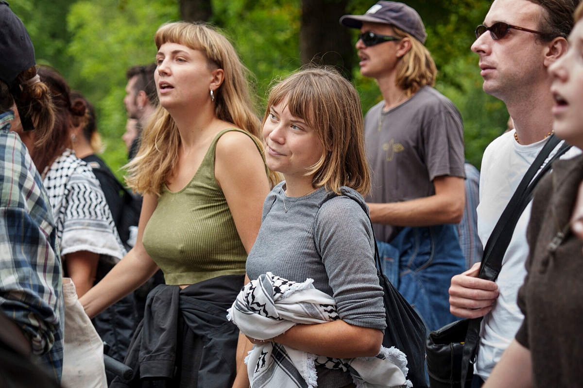 Greta Thunberg se pridružila francuskim srednjoškolcima koji protestuju zbog loših uslova u školama