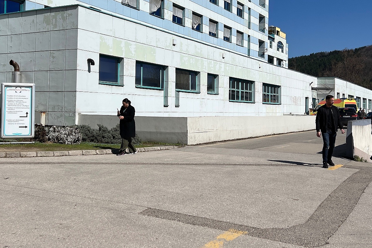 Muškarac preminuo u Tuzli nakon što je progutao supstancu tokom pretresa