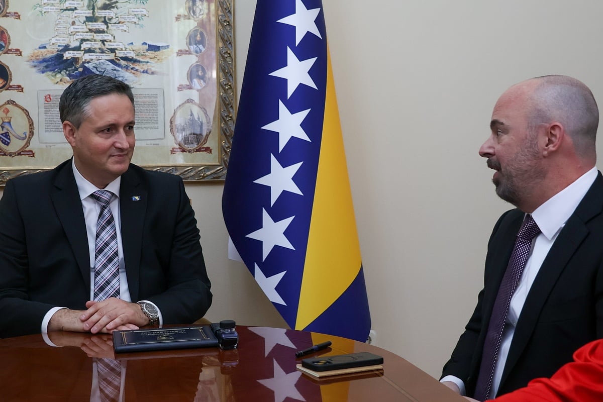 Bećirović i Ginkel razgovarali o sigurnosnoj situaciji, NATO-u i plinskoj interkonekciji