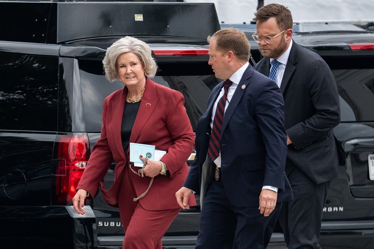 Susie Wiles održala krizni sastanak zbog skandala s Trumpovim operativcima koji su radili za Dodika