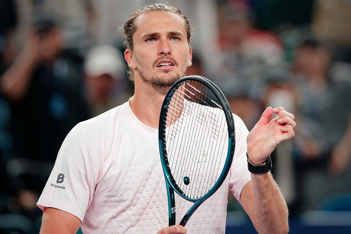 Nezaustavljivi Zverev bez izgubljenog seta izbacio De Minaura za polufinale Šangaja