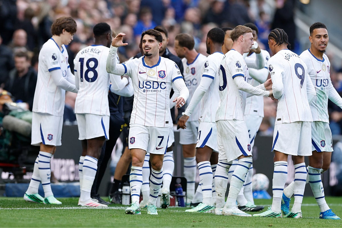 Chelsea savladao Everton 2:0, teška povreda Martineza obilježila meč