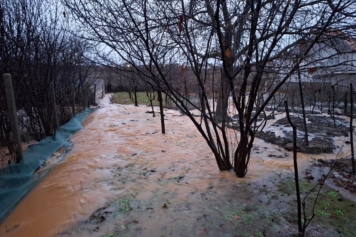 Upozorenja na obilne padavine i klizišta u Jablanici i južnoj BiH