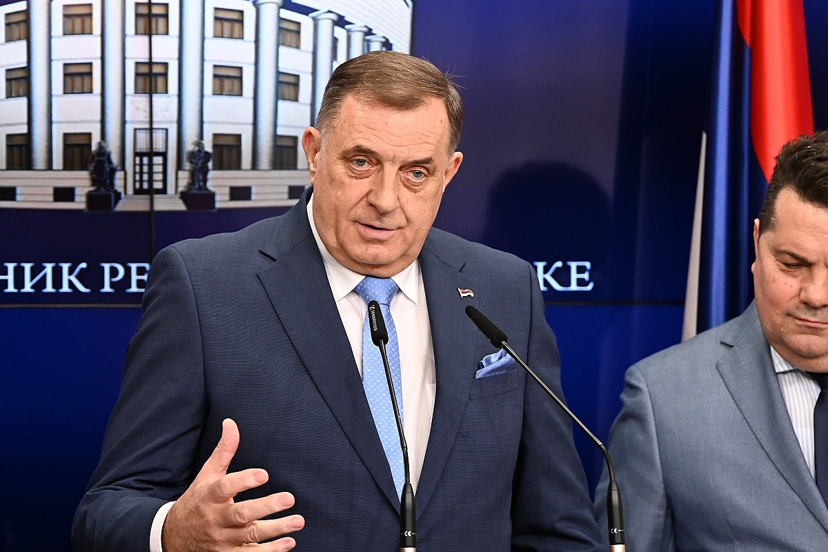 Dodik napao Konakovića zbog uslova za glasanje Srba u BiH
