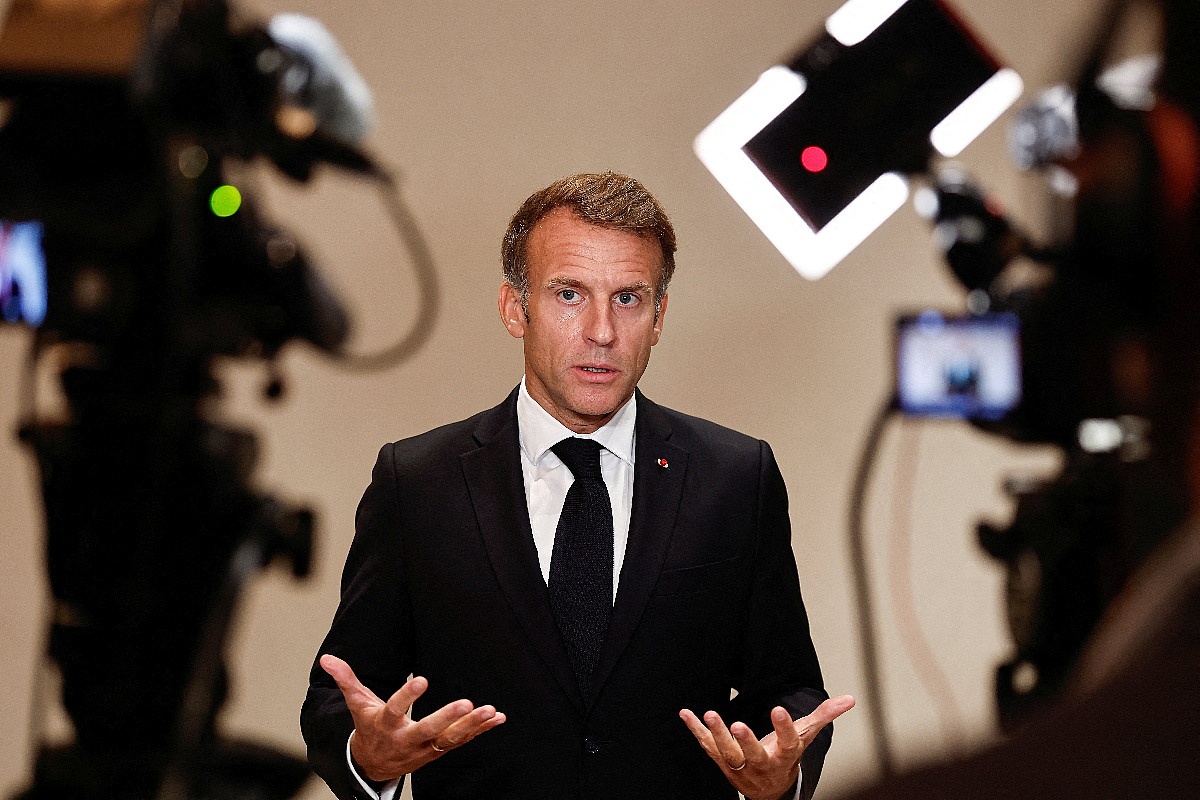 Macron: "Nelegitimni" protesti bit će zabranjeni, sindikalni marševi dobijaju druge rute