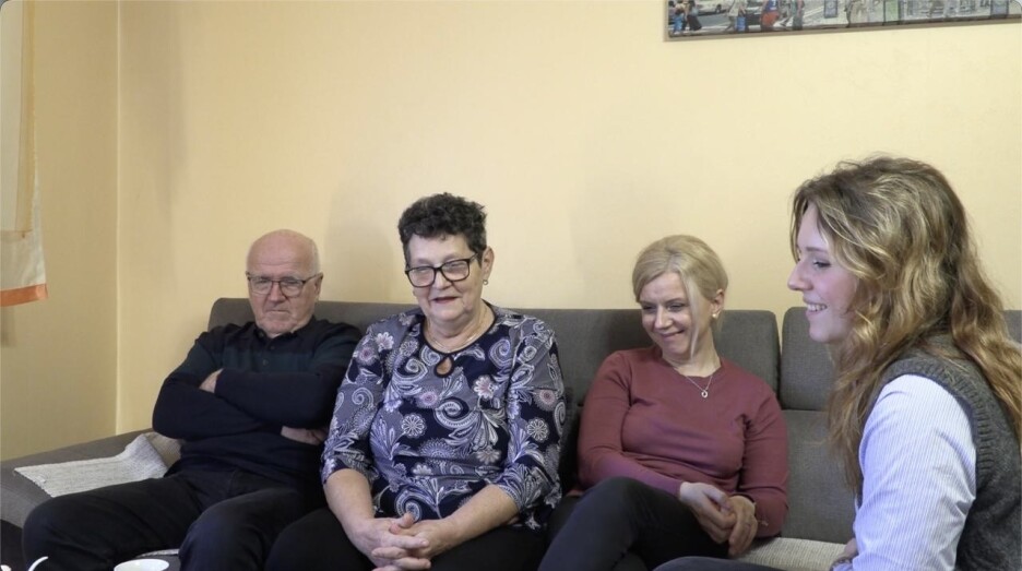 Minea s djedom, nanom i majkom (Foto: Privatni arhiv)