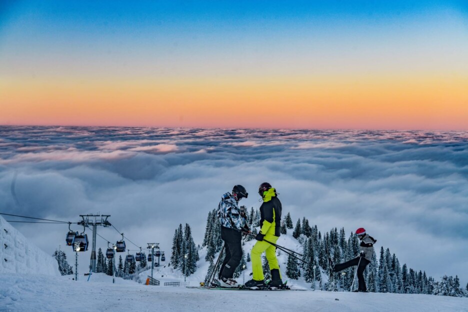 Skijaši na vrhu Jahorine