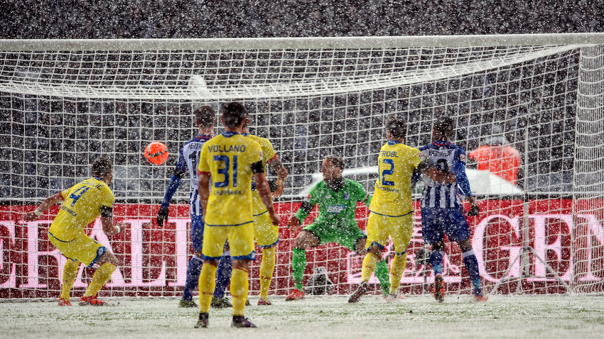 Hertha po mećavi minimalno savladala Hoffenheim, Bičakčiću 90 minuta