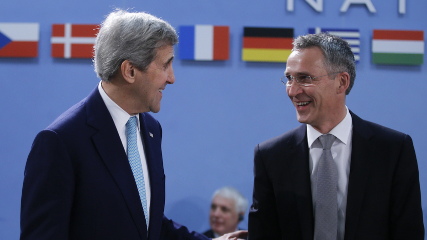 John Kerry i Jens Stoltenberg (Foto: EPA