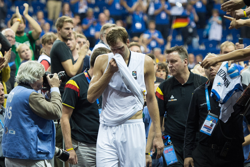 Nowitzki u suzama nakon posljednjeg nastupa na Eurobasketu 2015. u Berlinu (Foto: EPA)