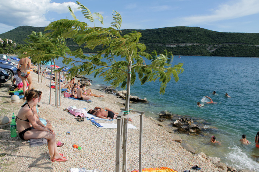 Cure za zabavu rijeka cure za zabavu rijeka