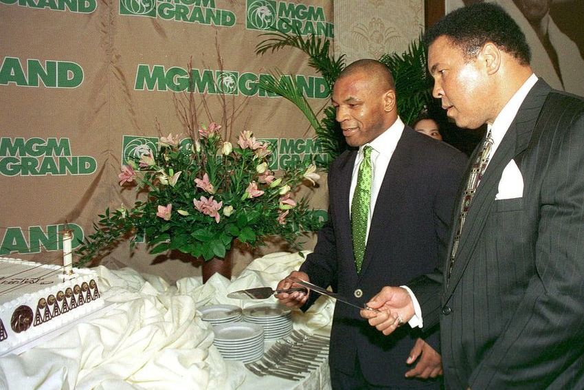 Mike Tyson i Muhammad Ali (Foto: AFP)