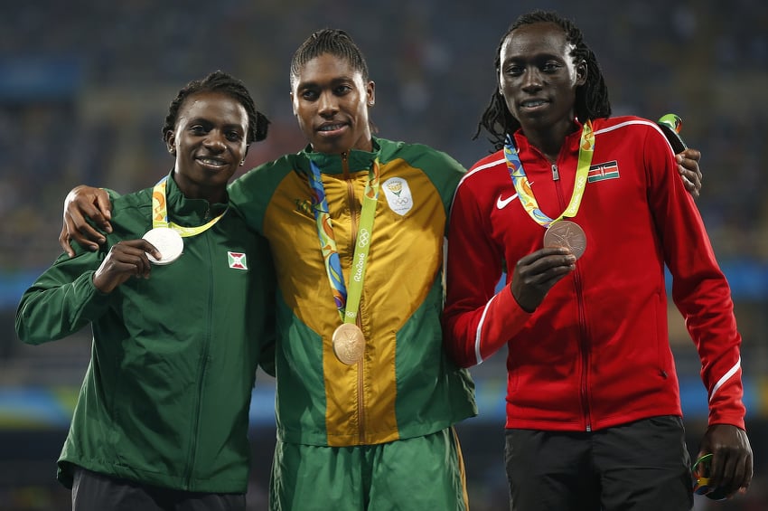 Francine Niyonsaba (lijevo) je osvojila prvu medalju za Burundi (Foto: EPA)