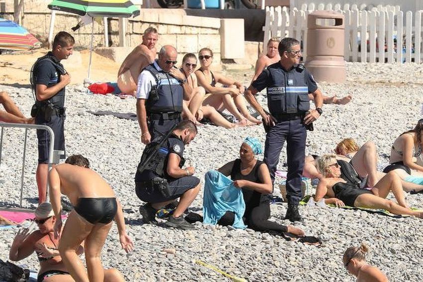 Dogradonačelnik Nice: Tužiti one koji dijele fotografije burkinija i policije