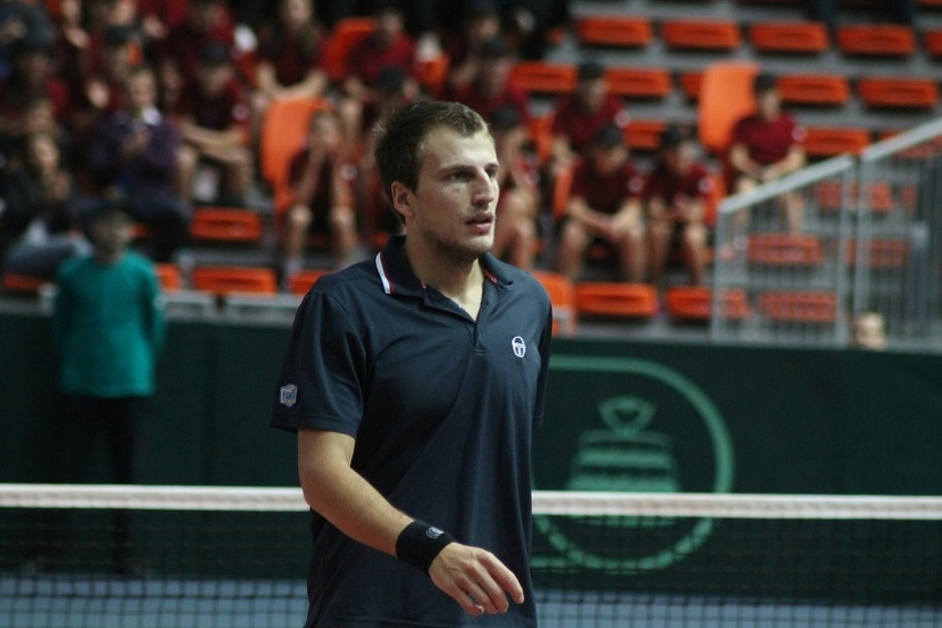Mirza Bašić u četvrtfinalu Challengera u St. Remyju