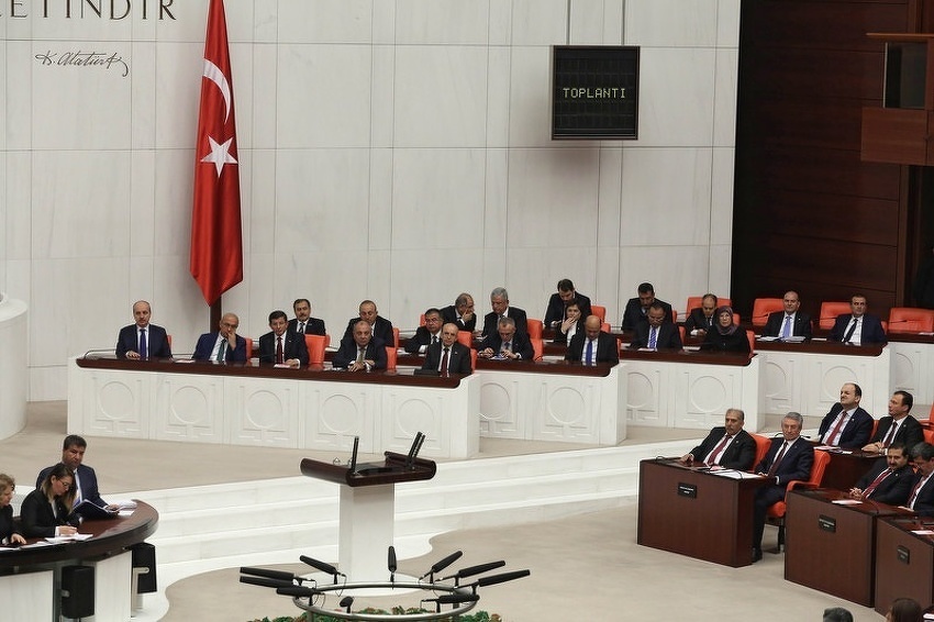 Turska: Vlast suspendovala 11.500 nastavnika zbog sumnje na povezanost sa strankom PKK