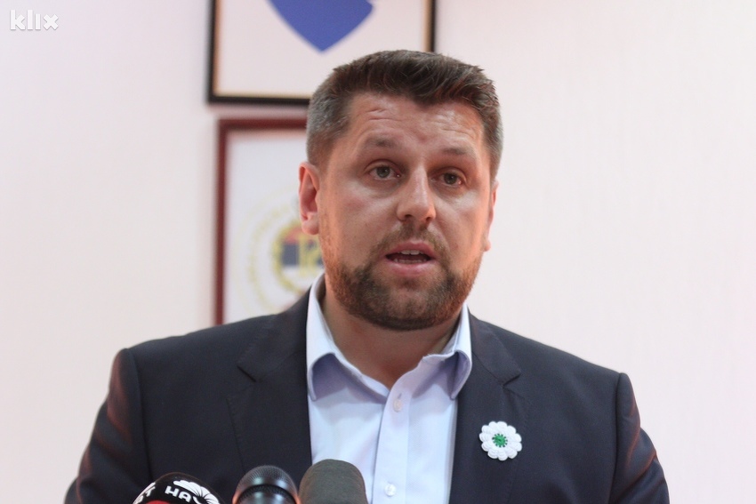 Duraković: Neprirodno je da Grujičić ima 1.000 glasova više od svih srpskih stranaka u Srebrenici zajedno