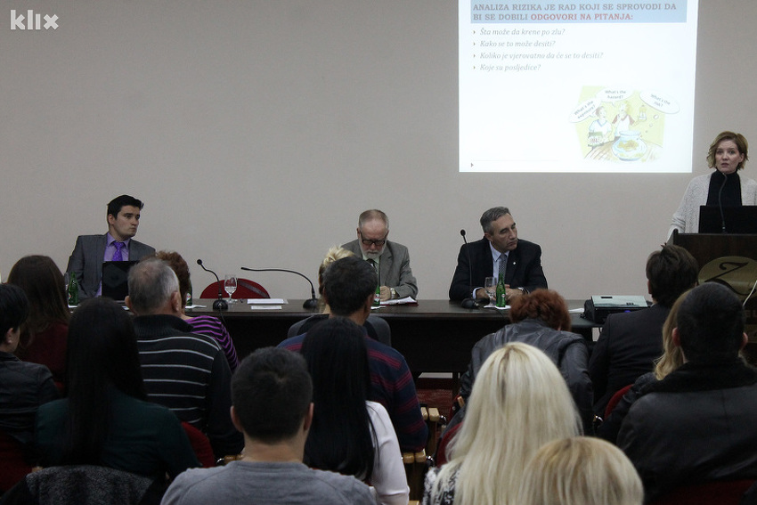 Predavanje na seminaru (Foto: Elmedin Mehić/Klix.ba)