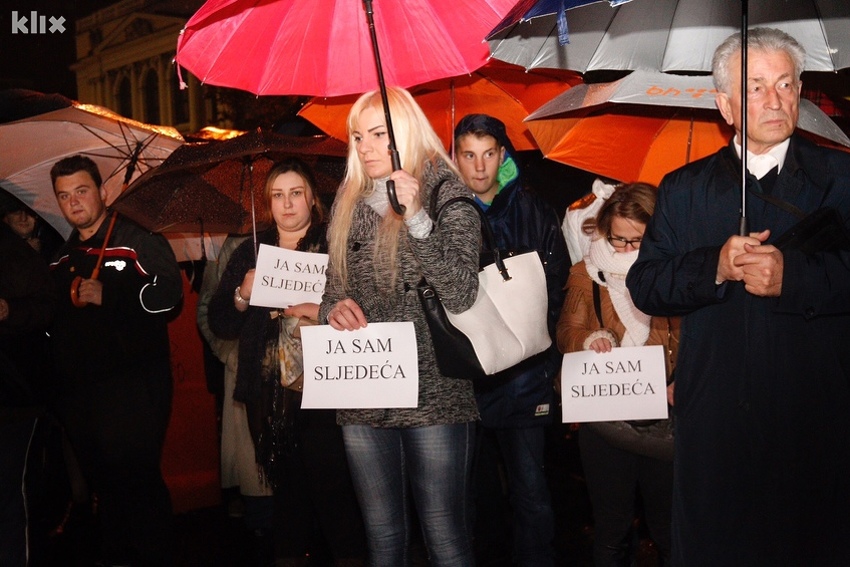 Protesti noć nakon Selmine i Editine smrti (Foto: Klix.ba)