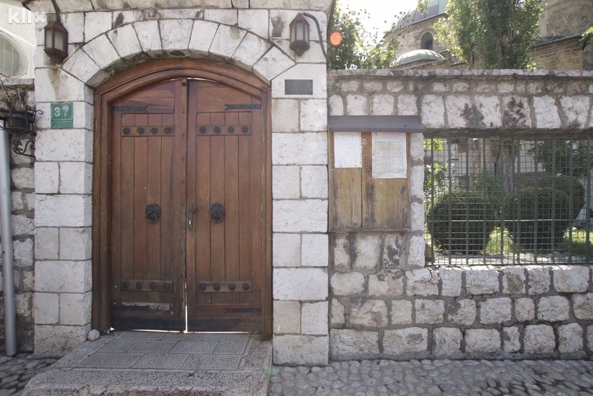 Vrata Čaršijske džamije ili džamije Havadže Duraka u Sarajevu