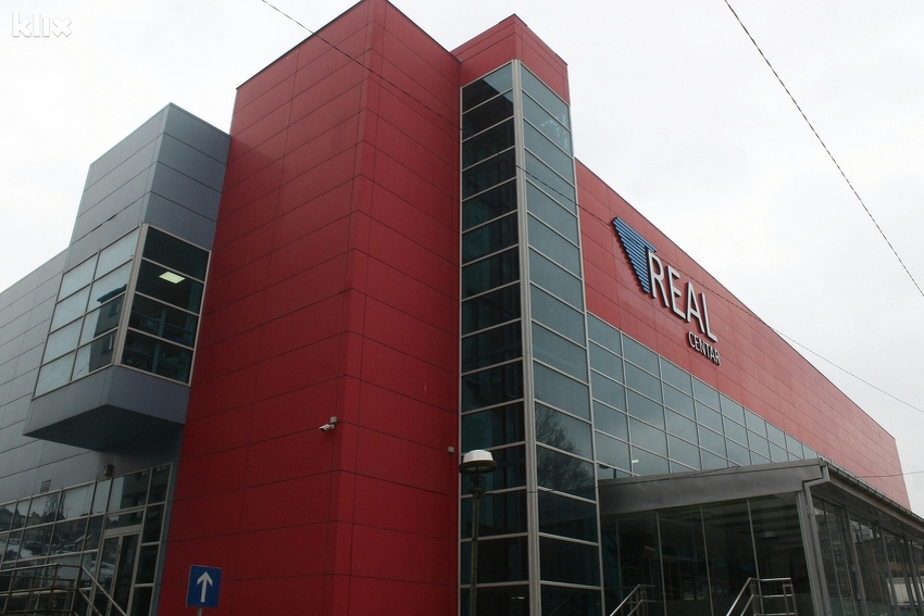 Tržni centar Real Kakanj (Foto: Elmedin Mehić/Klix.ba)