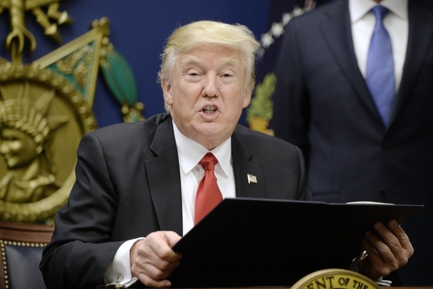Trump zabranio ulazak u SAD svim državljanima sedam muslimanskih zemalja, osude stižu sa svih strana