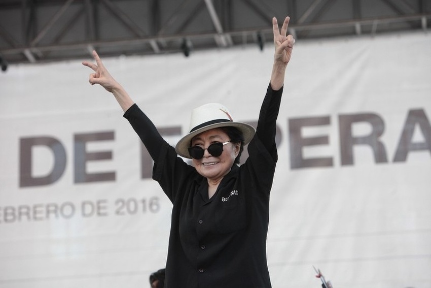 Yoko Ono producira film o svojoj vezi s Johnom Lennonom
