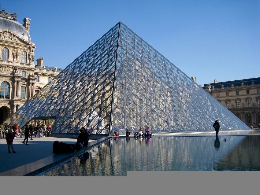 Pariz: Osumnjičeni za napad ispred Louvrea na ispitivanju