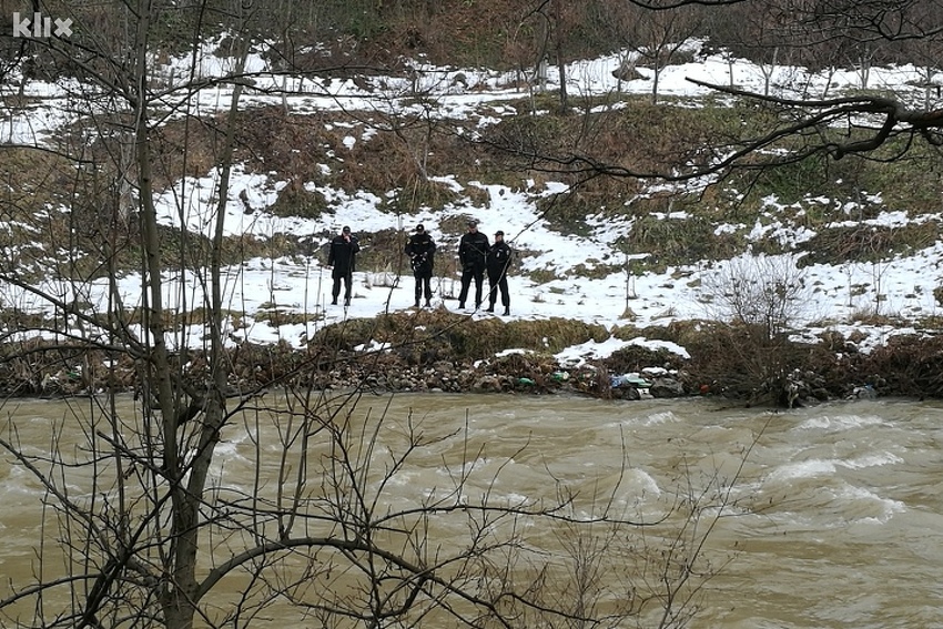Policija je danas pretraživala korito rijeke Lašve i Bosne (Foto: Elmedin Mehić/Klix.ba)