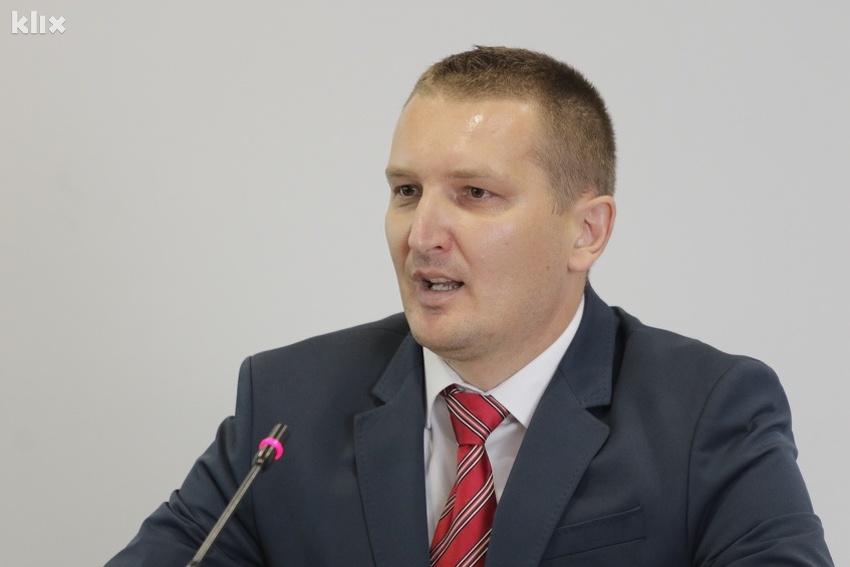 Džaferović pitao Grubešu zašto u rukovodstvu Komisije za polaganje pravosudnog ispita nema Bošnjaka