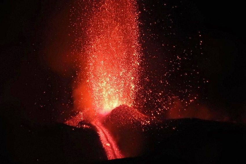 Erupcija vulkana Etna (Foto: EPA)