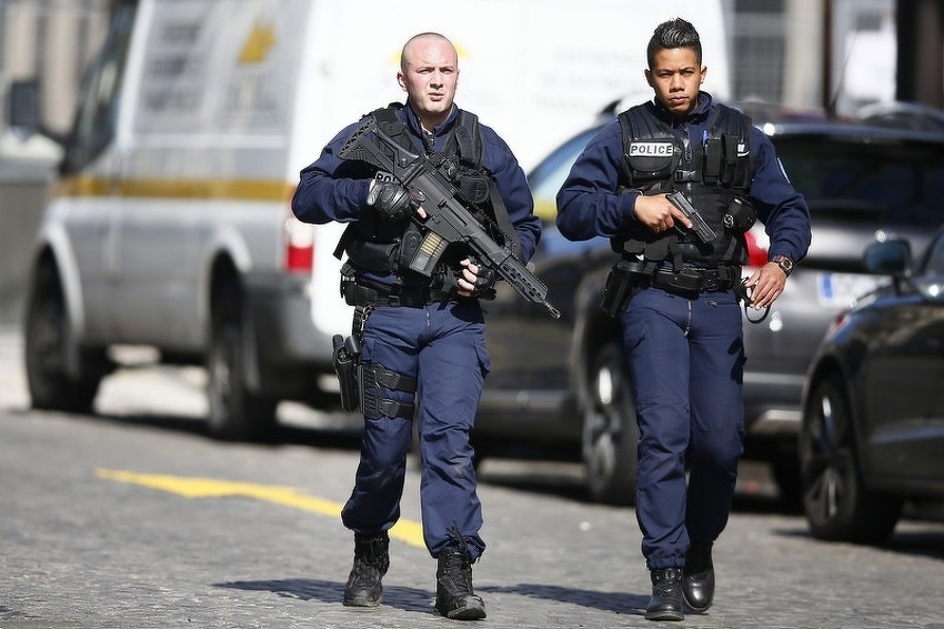 Francuska policija (Foto: EPA)