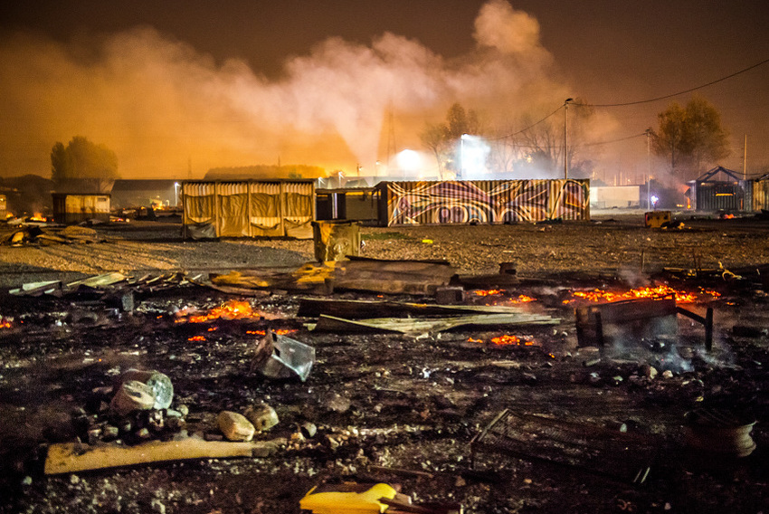 Požar u migrantskom kampu (Foto: AFP)
