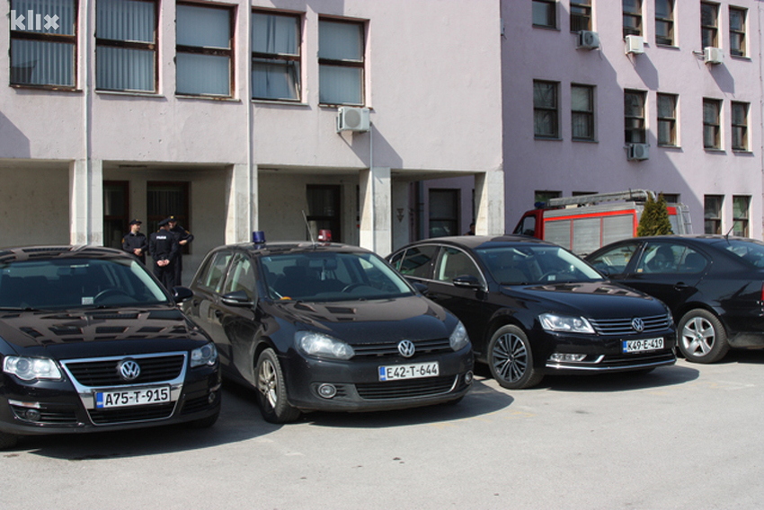 Vlada FBiH kupuje 10 automobila ukupne vrijednosti 740.000 KM