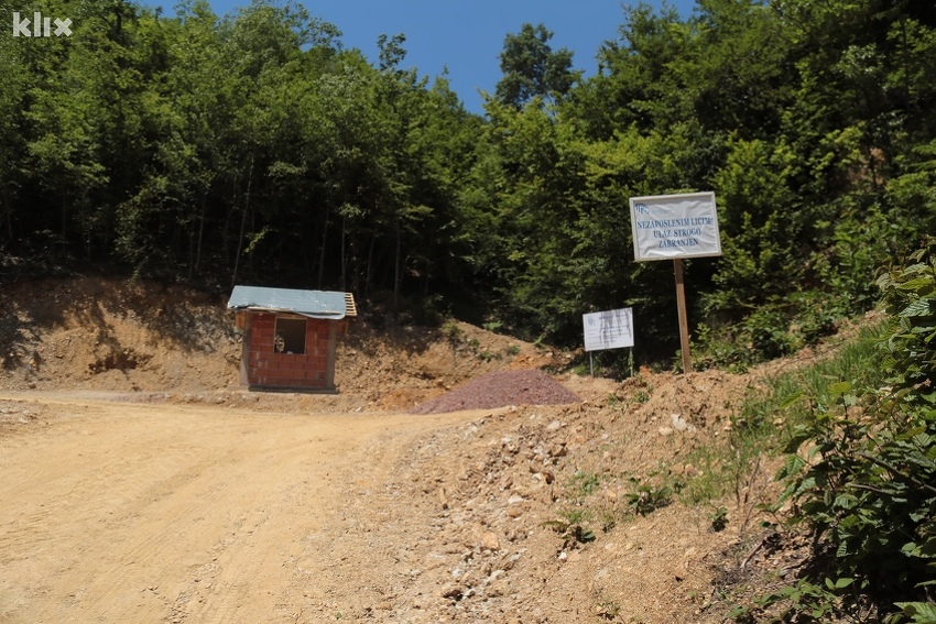 Na ulazu u rudnik zlata u Bakovićima (Foto: Feđa Krvavac/Klix.ba)