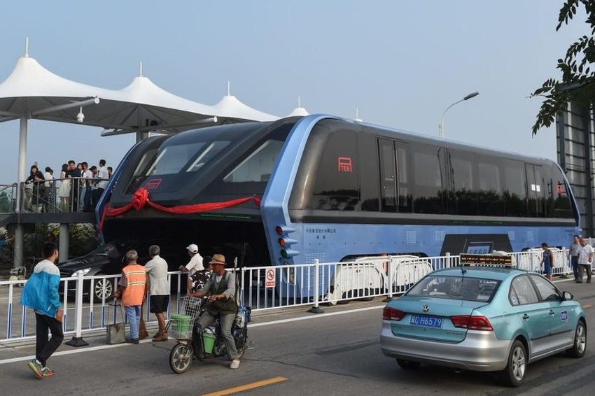 Autobus TEB-1 (Foto: Xinhua News)