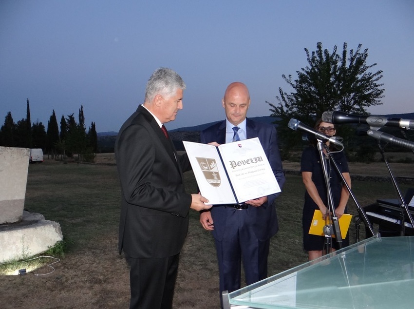 Dragan Čović, predsjednik HDZ-a dobio povelju "Počasni građanin Stoca"