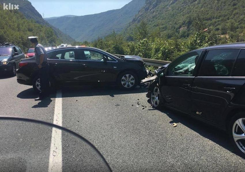 Saobraćajna nesreća koja se dogodila u subotu između Jablanice i Mostara (Foto: Klix.ba)